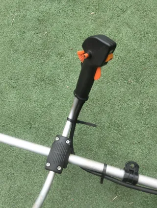 Desbrozadora ANOVA D43C