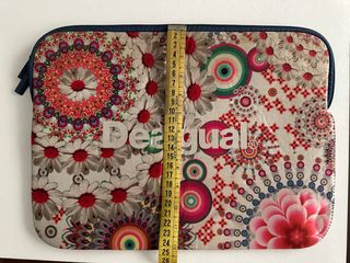 Funda portátil Desigual