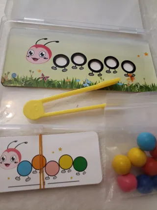 Juego educativo orugas y cuentas.