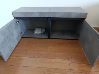 Coppia di Comodini Bassi in Pietra e Legno