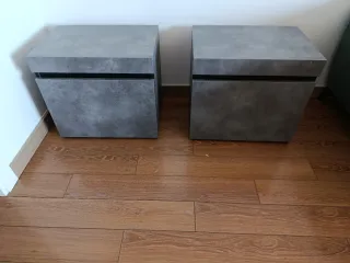 Coppia di Comodini Bassi in Pietra e Legno