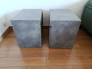 Coppia di Comodini Bassi in Pietra e Legno