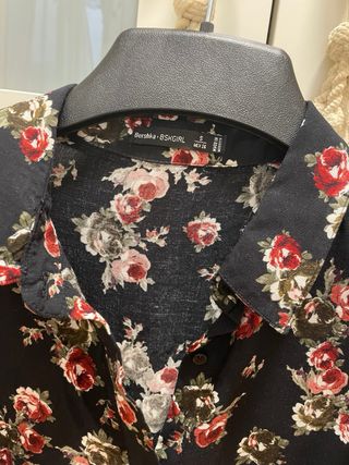 Mono corto floral Bershka