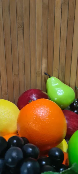 Centro de Frutas Realista en Textura y Color