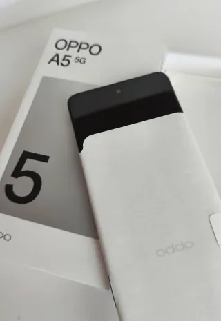 Teléfono OPPO A5 5G Verde
