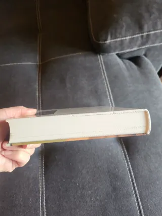 Libro El mundo de los Vinos Larousse