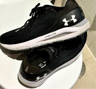 Under Armour HOVR Negras Talla 46 Seminuevas