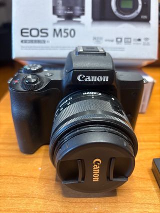 Cámara Canon EOS M50 + Accesorios