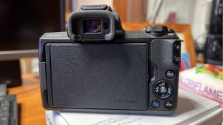 Cámara Canon EOS M50 + Accesorios