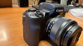 Cámara Canon EOS M50 + Accesorios