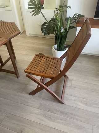 Mesa de madera teka + 2 sillas