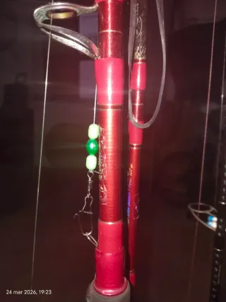 Cañas de pescar con carretes ideal para barco.