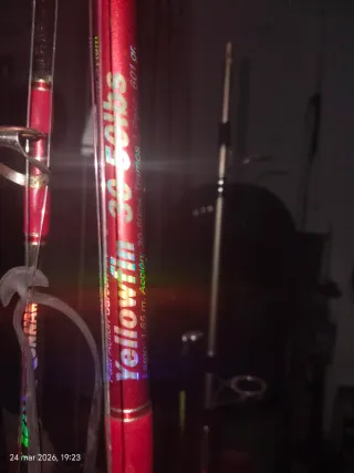 Cañas de pescar con carretes ideal para barco.