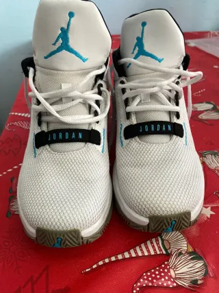 Zapatillas Air Jordan 2x3 Blue Fury. talla 42