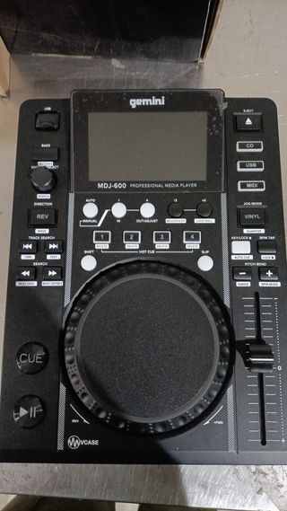 - Gemini MDJ-600 - Reproductor multimedia para D