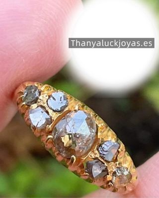 Anillo Vintage Oro Piedras Oscuras