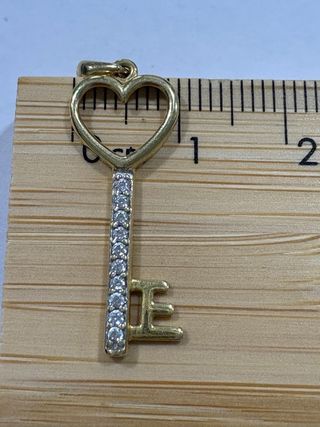 Colgante Llave Oro y Circonitas