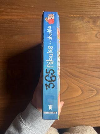 365 fabulas de la abuelita