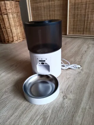 Comedero automático para mascotas