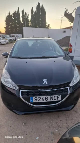 Peugeot 208 2013