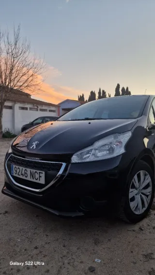 Peugeot 208 2013