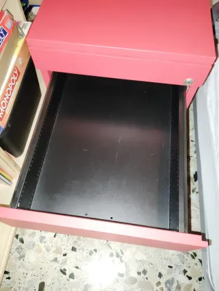 Cajonera metálica roja