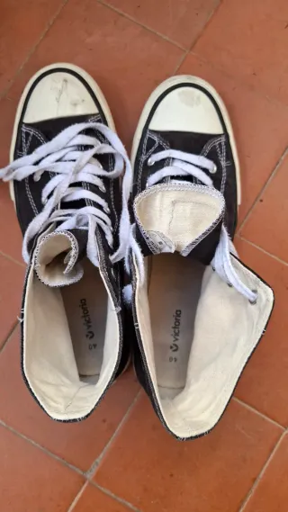 Zapatillas tipo Converse negras
