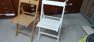 Sillas plegables de madera 2 blancas y 2 marrones