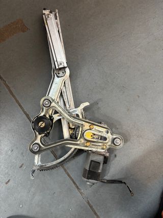 Elevalunas Trasero Derecho Mercedes W124