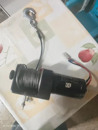 Cabrestante Eléctrico con Cable y Gancho