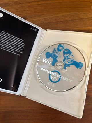 Mario Kart Wii + 2 Volanti