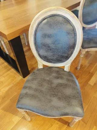 Sillas Maisons du Monde madera y cuero