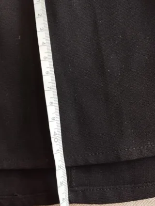 Falda negra con goma