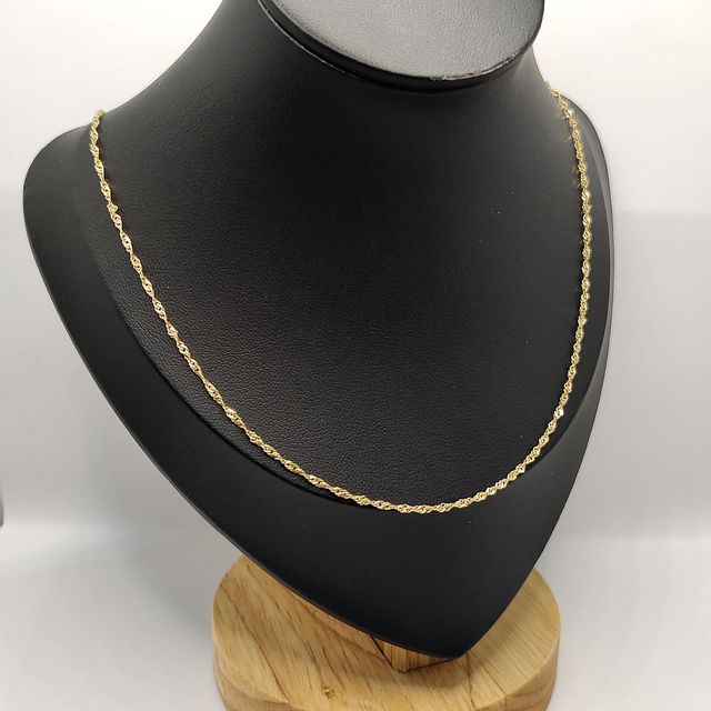 Cadena de oro de 18k. Peso: 2.17 g.
