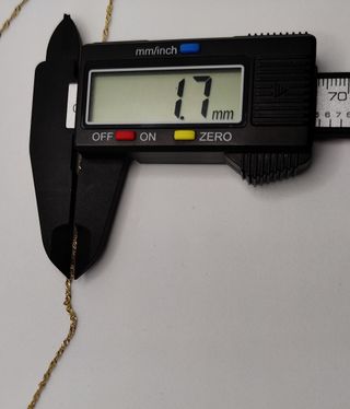 Cadena de oro de 18k. Peso: 2.17 g.