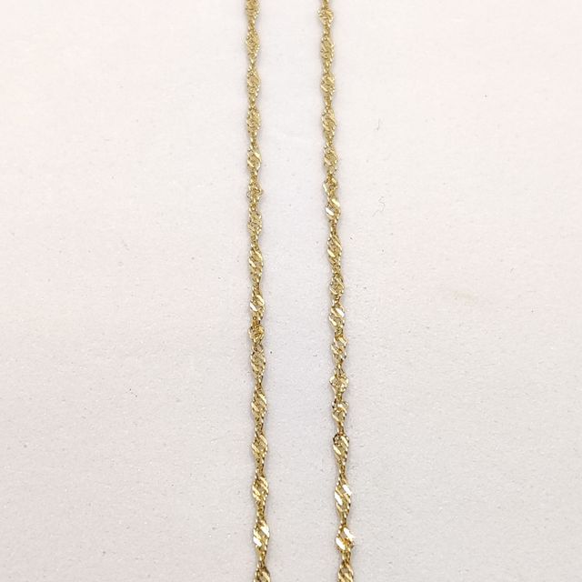 Cadena de oro de 18k. Peso: 2.17 g.