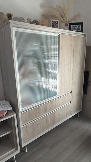 Aparador madera y cristal