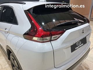 Mitsubishi Eclipse Cross PHEV Kaiteki 4WD