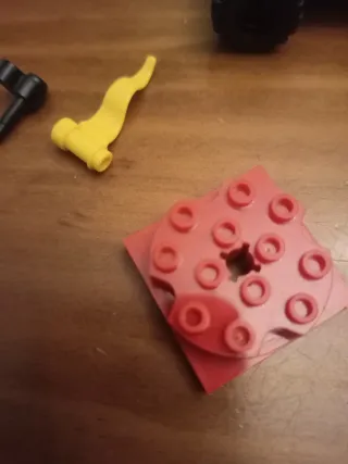 Piezas Lego ,piloto amarillo