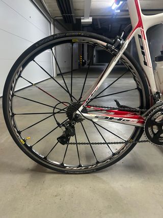 Bicicleta de carretera BH G5 Ultegra