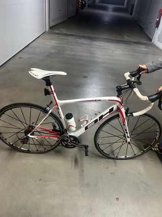 Bicicleta de carretera BH G5 Ultegra
