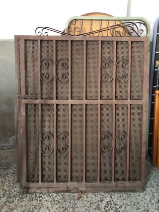 Puerta metálica dos hojas para campo