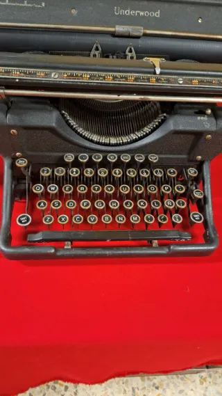 Máquina de escribir Underwood grande