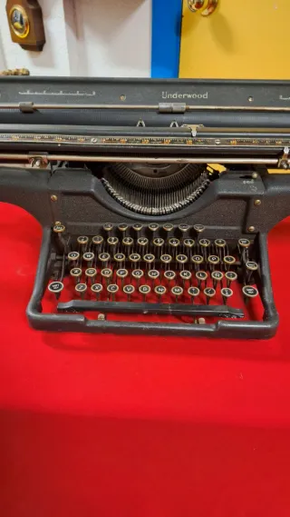 Máquina de escribir Underwood grande