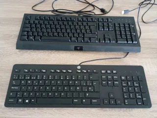 Teclado Razer y Teclado HP Negro