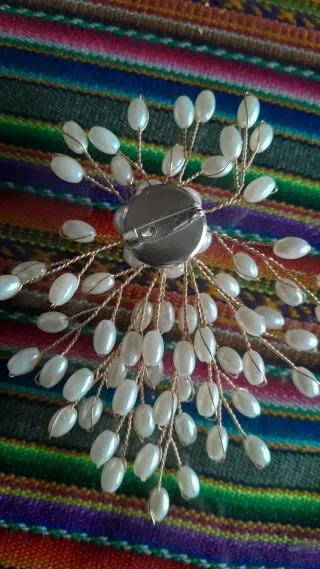 Broche grande perlas y oro