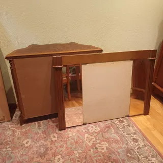 Mueble recibidor vintage con espejo