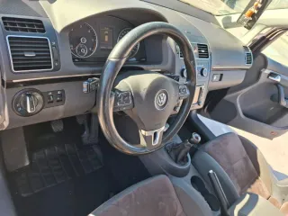 Volkswagen Touran 2011
