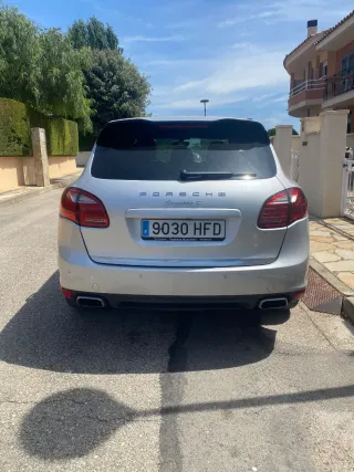 Porsche Cayenne 2011