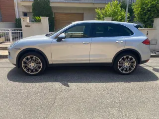 Porsche Cayenne 2011